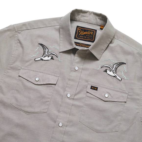 NEW HOWLER BROTHERS h bar soarin’ seagulls snapshirt in storm grey - Picture 2 of 3